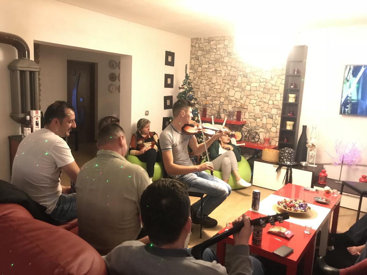 فندق Văleniفي  Casa Relax المظهر الخارجي الصورة